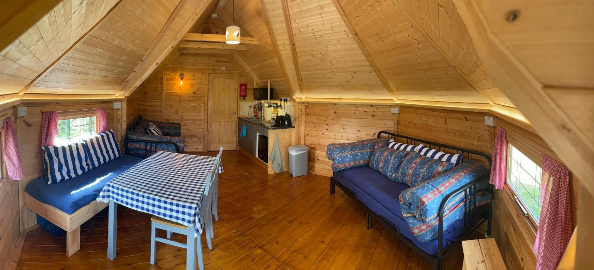Holly Tree Glamping Cabins Wigglesworth Exterior photo